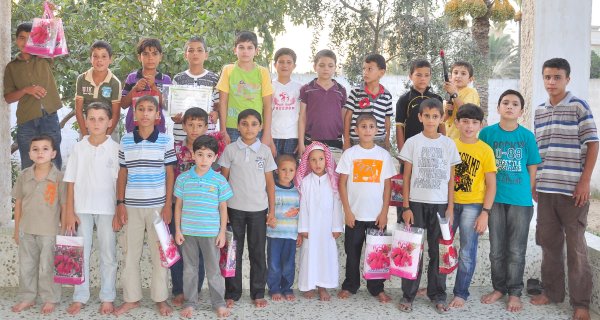 حفل تكريم حفظة القران الكريم والمسابقة الثقافية مسجد جعفر2012