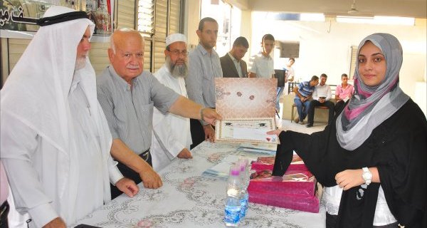 احتفال تكريم الطلبة المتفوقين- المرحلة الثانية 2012