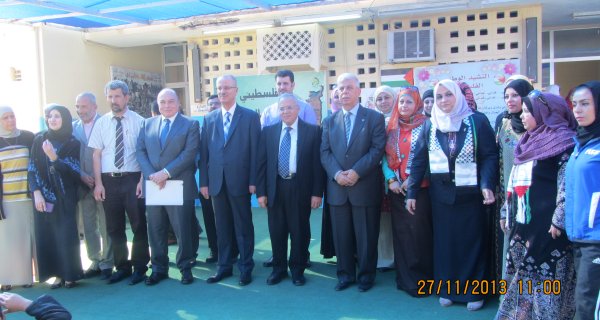 الدوحة – د. رامي الحمد الله في زيارة للمدرسة الفلسطينية