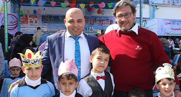 مدرسة ذكور مصطفى حافظ الإبتدائية للاجئين تحتفل بتكريم المتفوقين