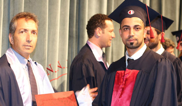 تخرج الطالب نادر نزيه مصطفى الأغا في تركيا