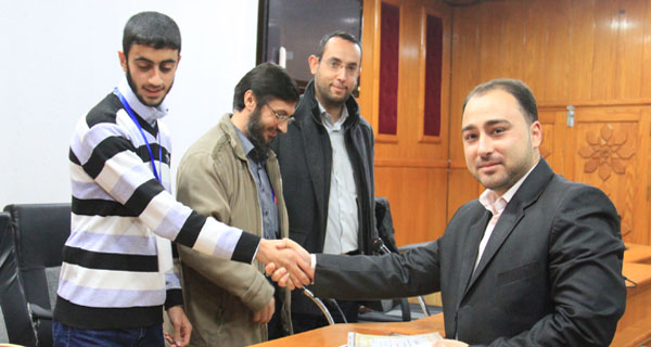 تكريم أ. محمد تيسير سليمان الأغا بالجامعة الإسلامية- النادي التكنولوجي