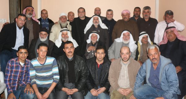 وجهاء ومخاتير يوصون بتوحيد الجهود للارتقاء بعائلات خان يونس