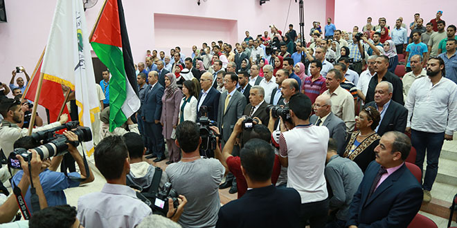 خان يونس- إفتتاح مشروع إنارة المنازل المحتاجة