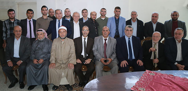 وفد من دار الافتاء برام الله  يزور منزل الفقيد فتحي الأغا