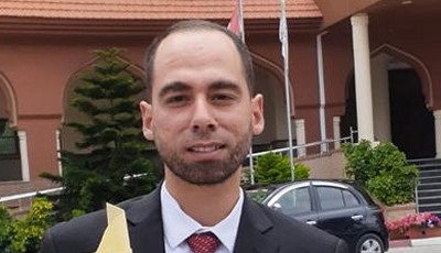 منح الباحث محمد عوني الأغا درجة الماجستير