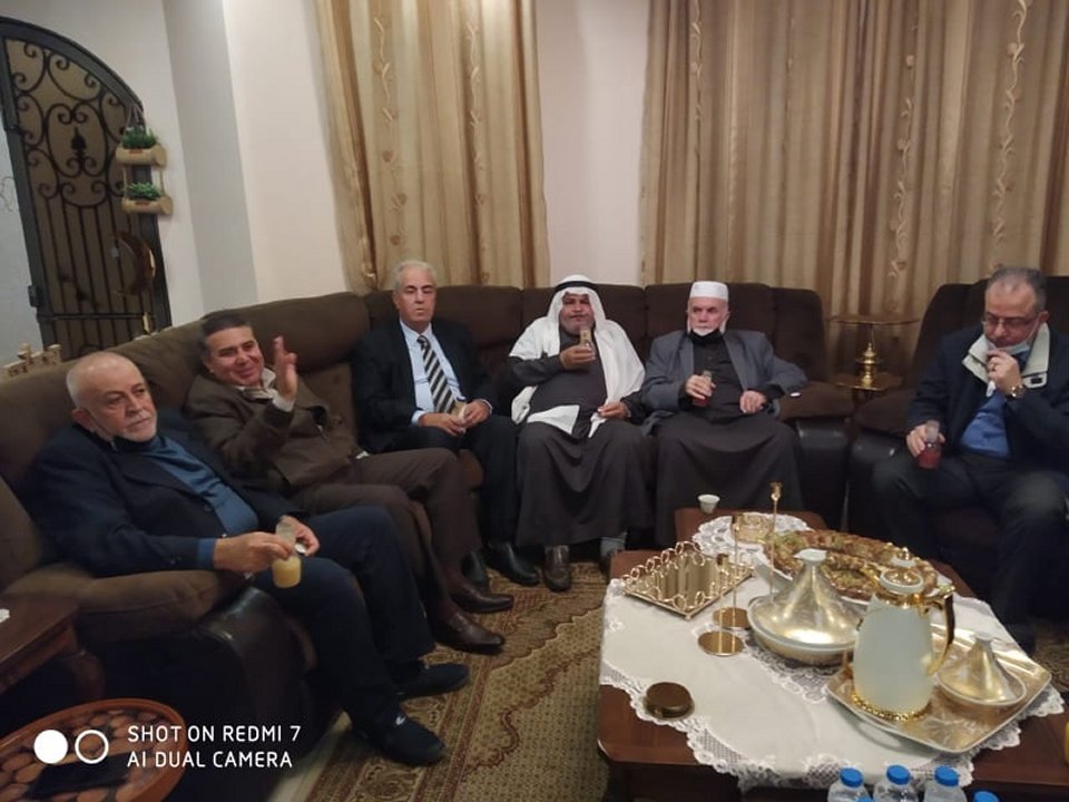 قدم وفد رفيع من عائلة الاغا  التهنئة للدكتور ناصر الأغا بمناسبة ترقيته